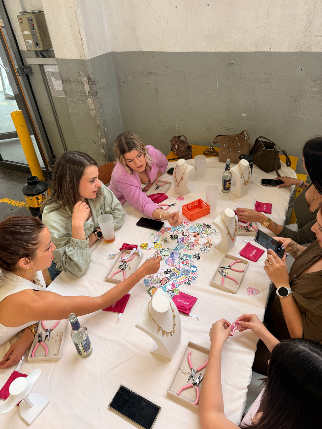 Atelier création de bijoux et petit déjeuner